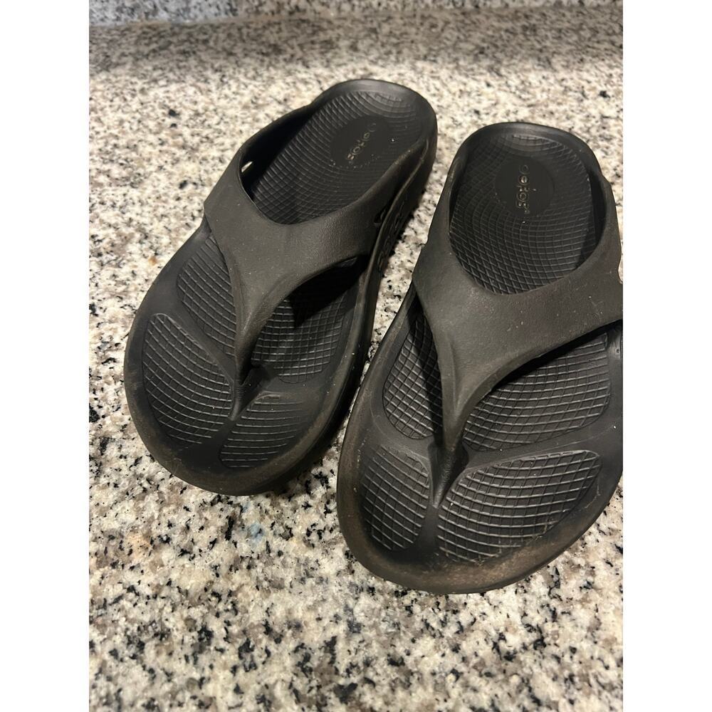 Oofos Flip Flops